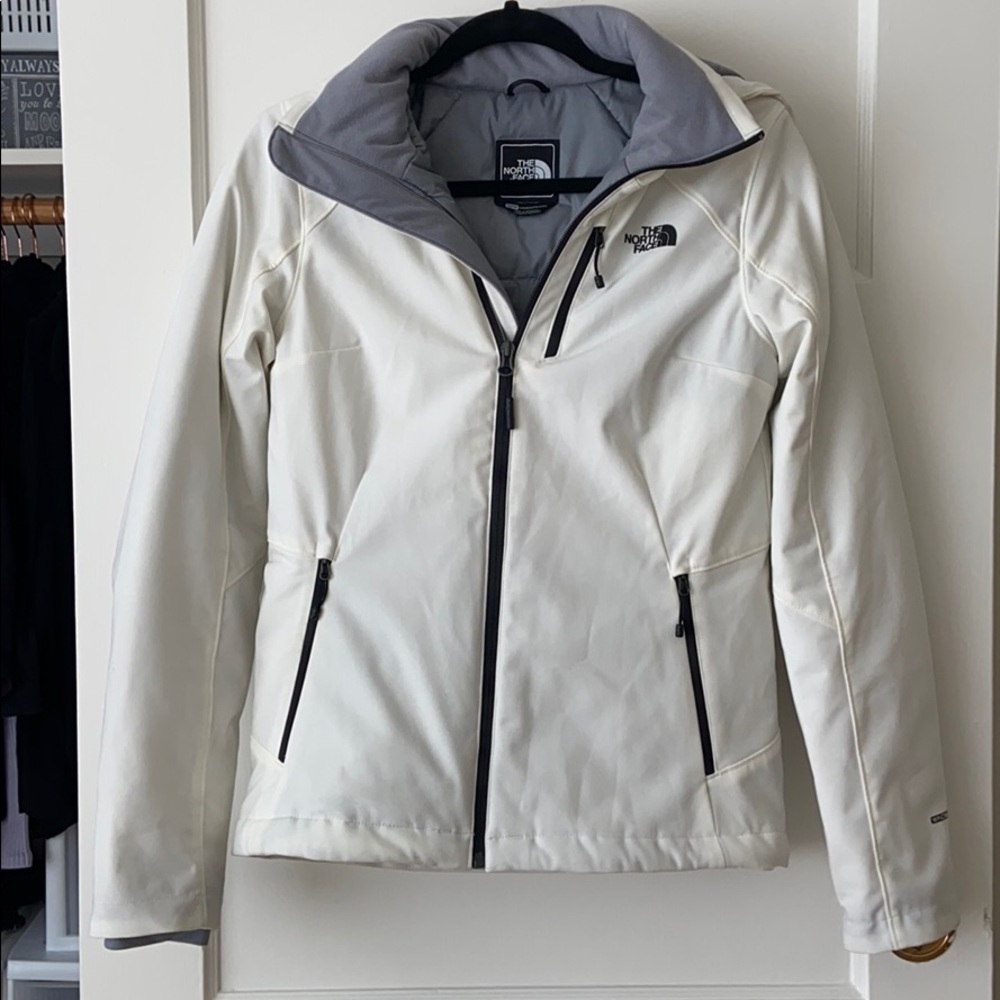 The North face apex elevation 2.0 white jacket
